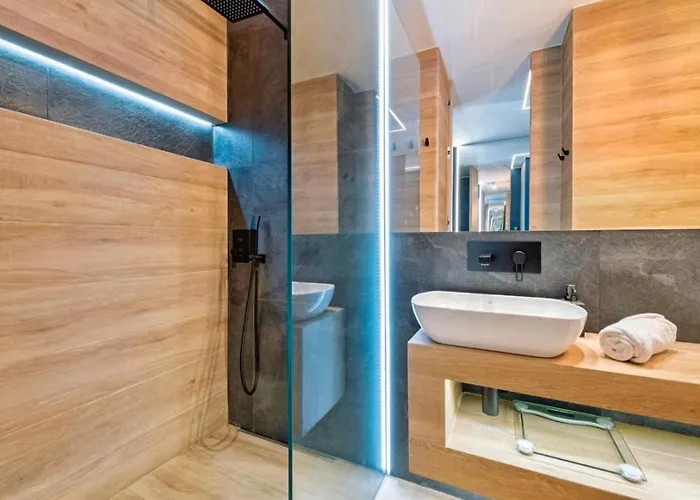 Riverview Waterline & Pool