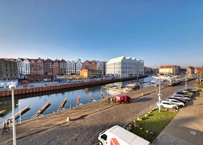 Riverview Waterline & Pool * Gdansk